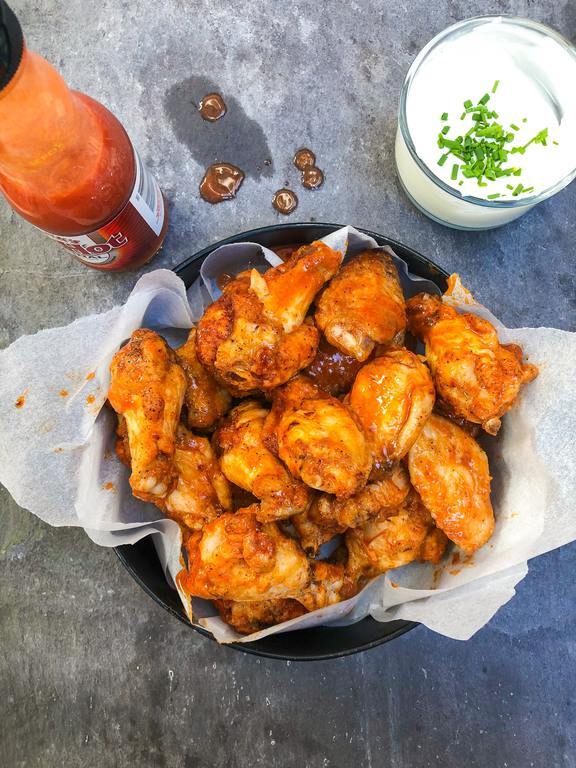 how to reheat chicken wings